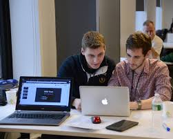 The Roles and Responsibilities of a Business Objects Developer